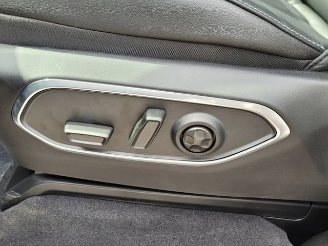 Used 2024 Jeep Wagoneer L 2WD w/ Premium Group I image 19