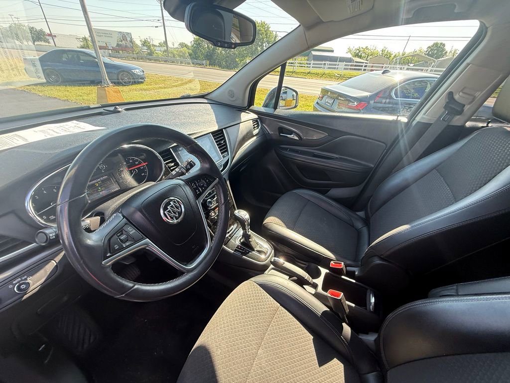 Used 2021 Buick Encore Preferred w/ Safety Package FWD image 14