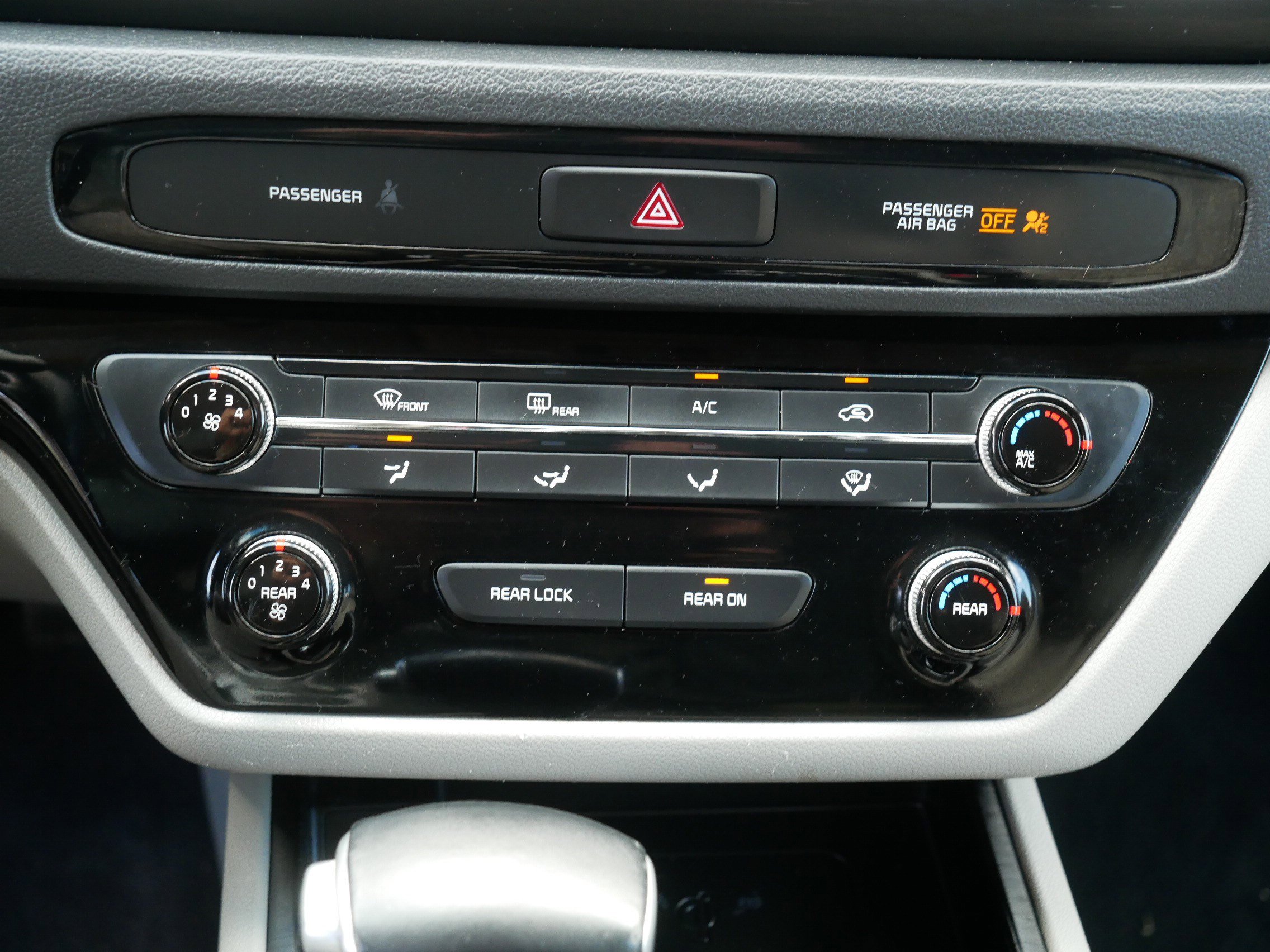 Certified 2019 Kia Sedona EX FWD image 23