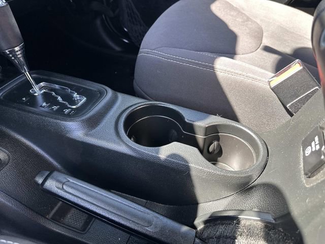 Certified 2017 Jeep Wrangler Unlimited Sahara w/ Connectivity Group image 27