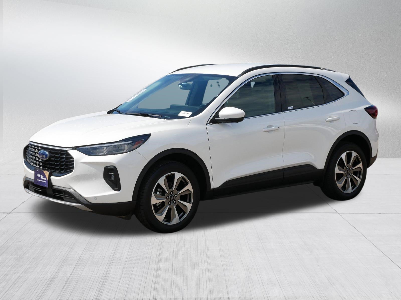 Certified 2024 Ford Escape Platinum AWD/4WD image 3