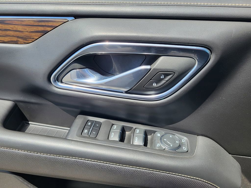 Used 2023 Chevrolet Tahoe Premier AWD/4WD image 18