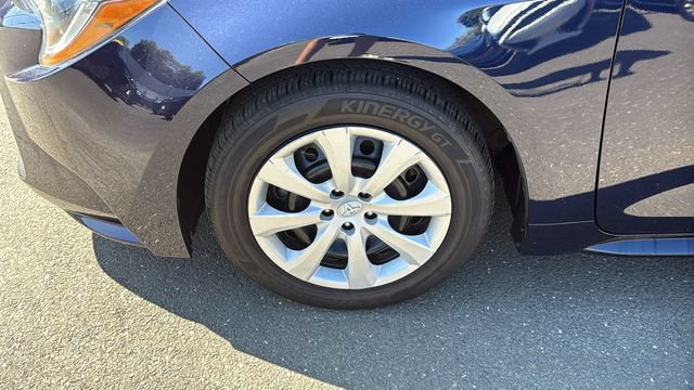 Used 2023 Toyota Corolla LE w/ Carpet Mat Package (TMS) FWD image 8