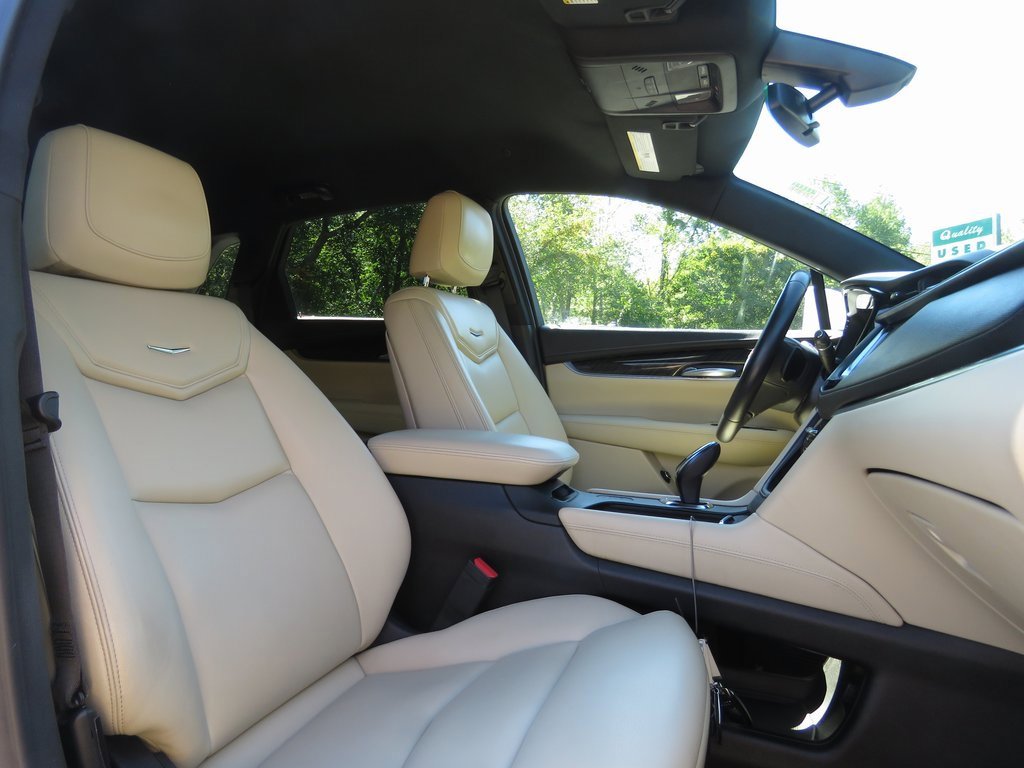 Used 2018 Cadillac XT5 AWD image 14