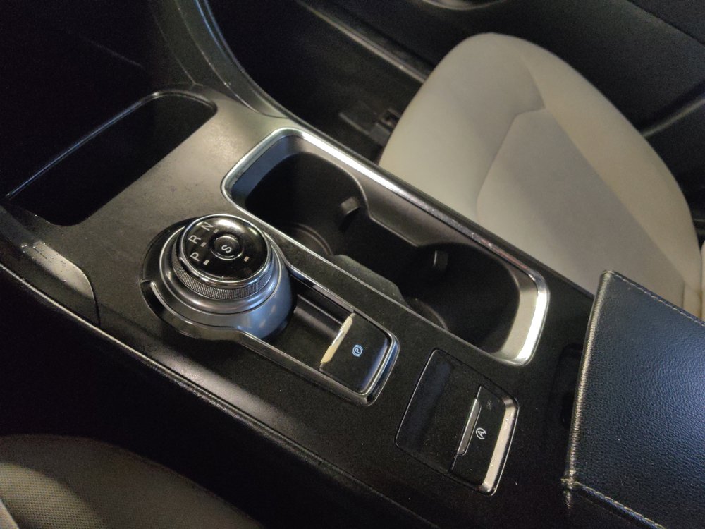 Used 2019 Ford Fusion SE w/ Equipment Group 151A FWD image 26