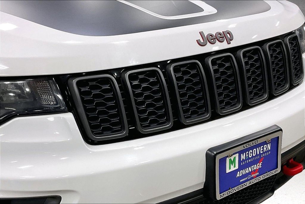 Used 2020 Jeep Grand Cherokee Trailhawk AWD/4WD image 34
