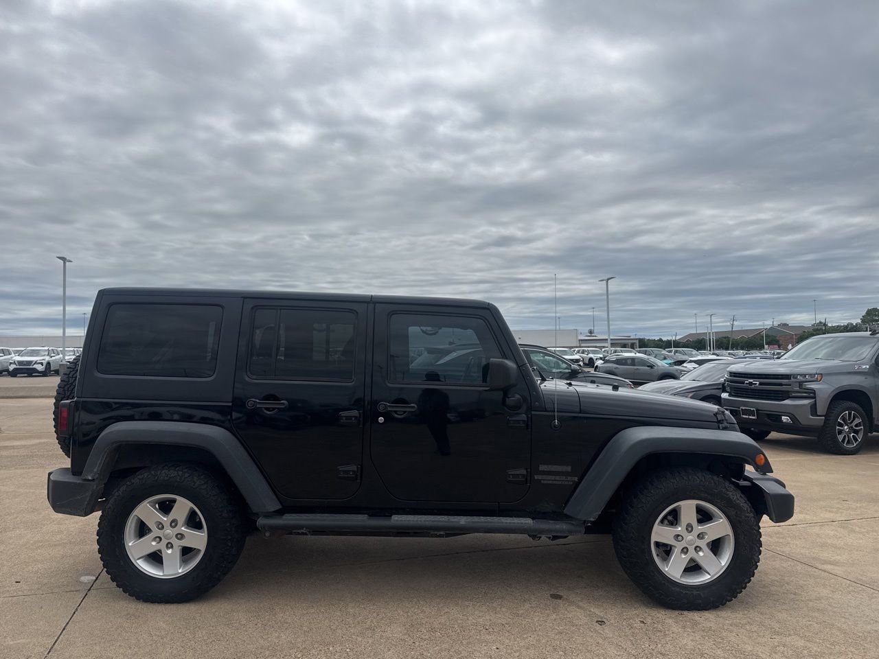 Used 2015 Jeep Wrangler Unlimited Sport w/ Quick Order Package 24S AWD/4WD image 25