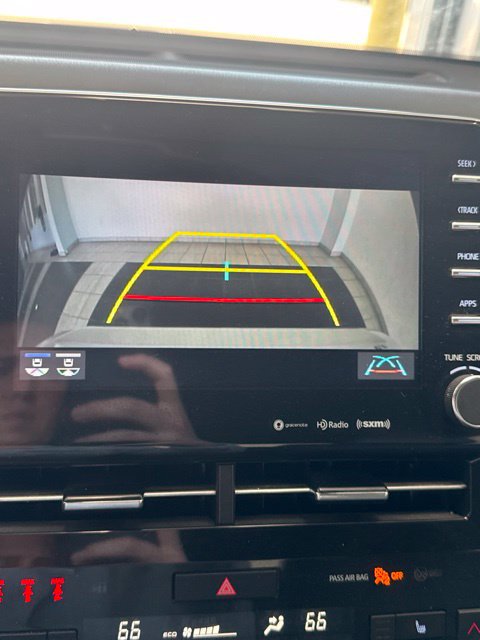 Used 2022 Toyota Avalon XLE FWD image 13