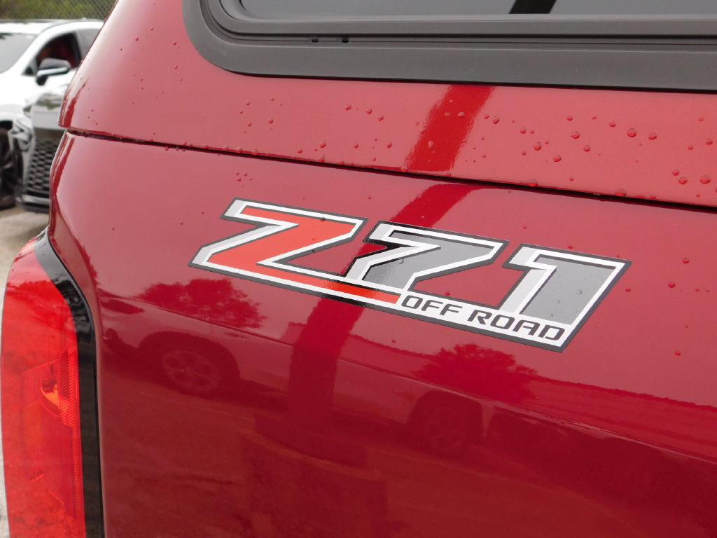 Used 2018 Chevrolet Colorado Z71 AWD/4WD image 11