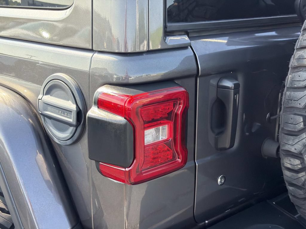 Used 2020 Jeep Wrangler Unlimited Rubicon AWD/4WD image 12