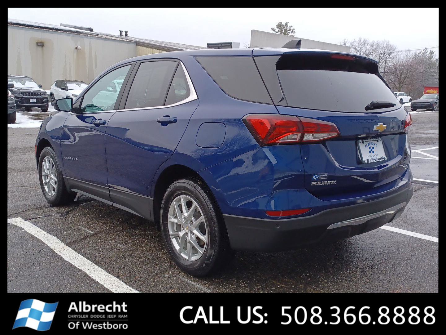 Used 2023 Chevrolet Equinox LT image 3