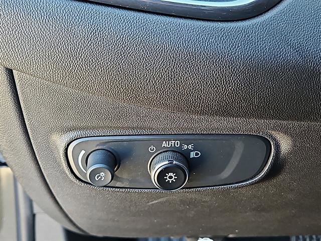 Used 2023 Chevrolet Equinox RS image 19