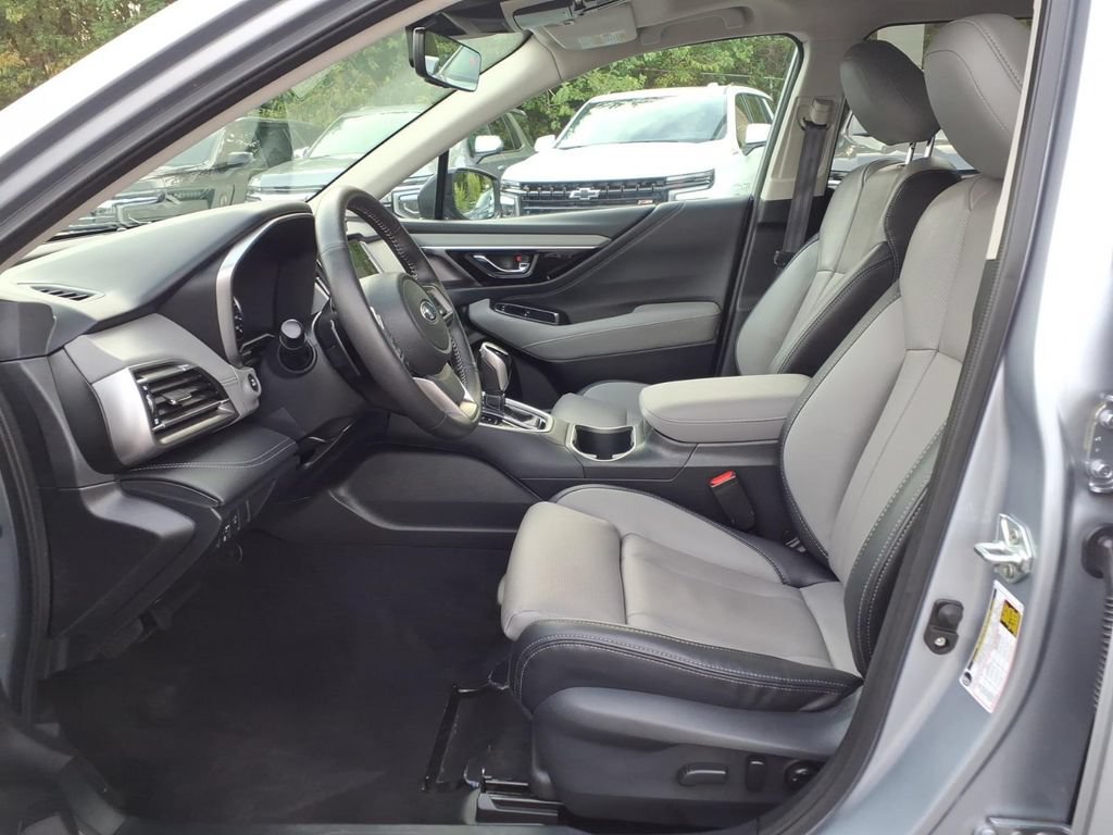 Used 2025 Subaru Outback Limited w/ Popular Package #2 AWD/4WD image 12
