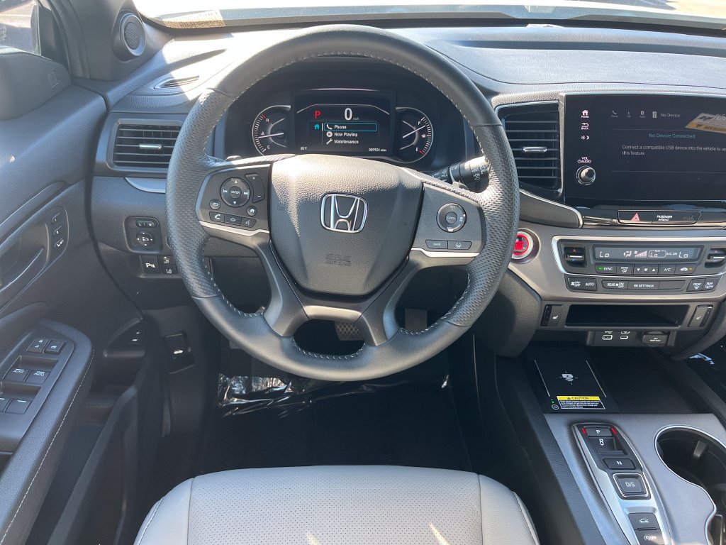 Used 2025 Honda Passport EX-L image 13