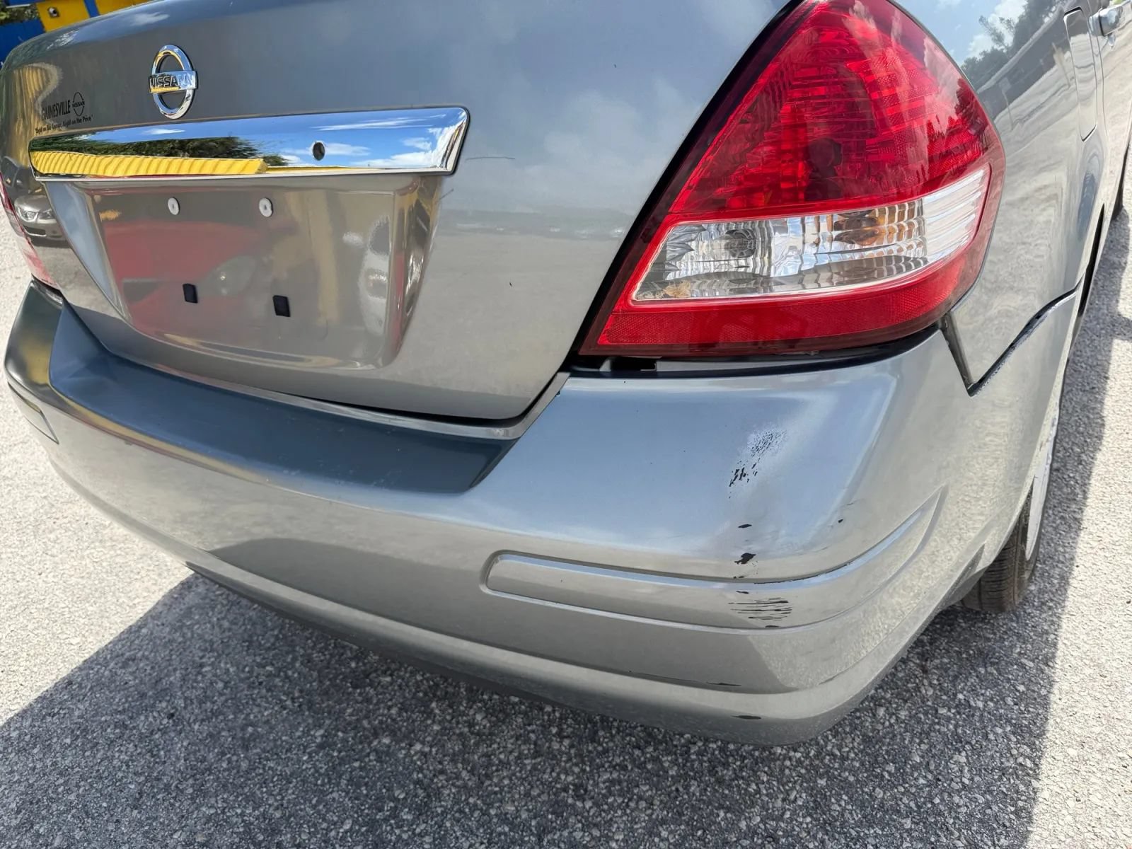 Used 2009 Nissan Versa 1.8 S FWD image 27