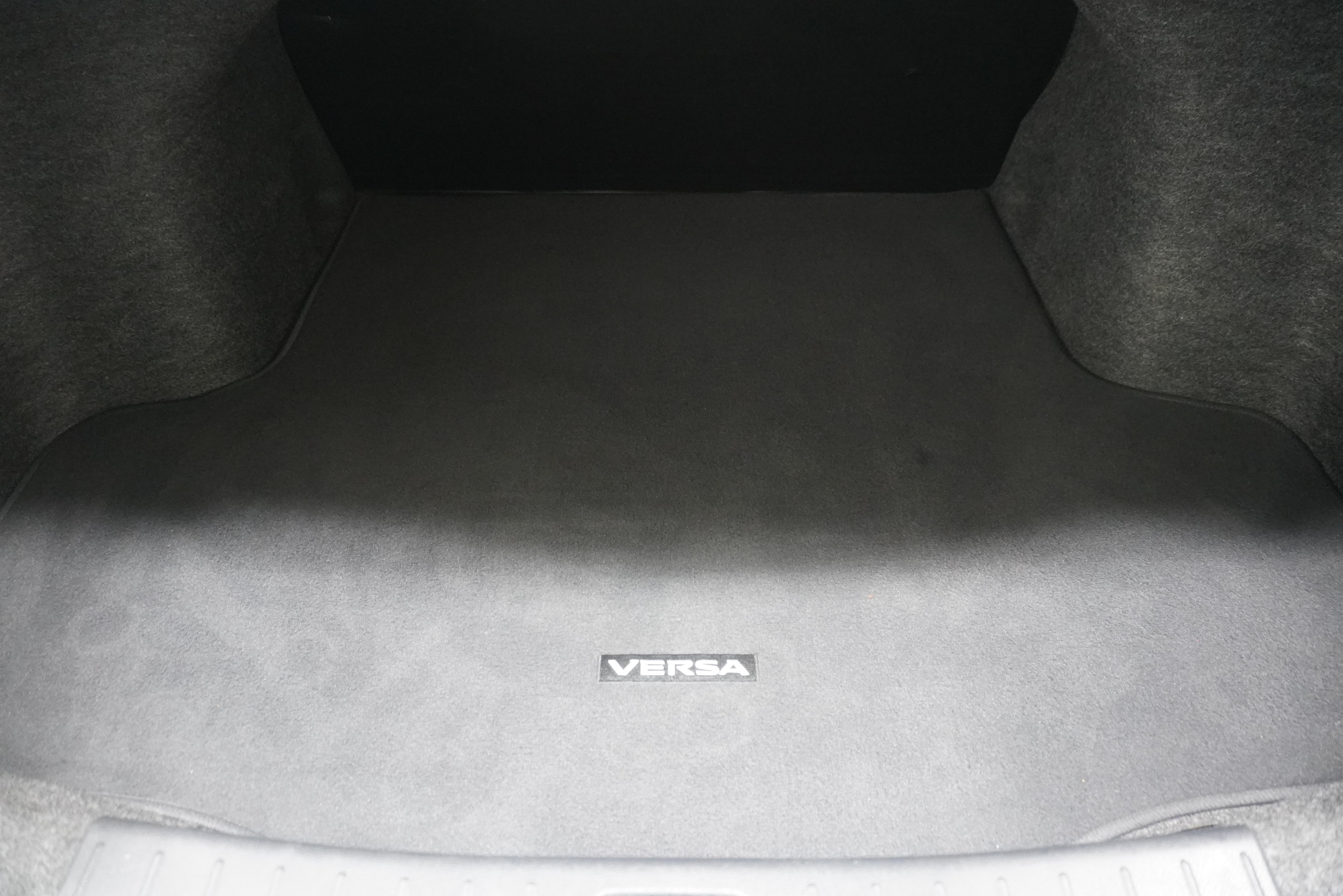 Used 2014 Nissan Versa S Plus FWD image 20