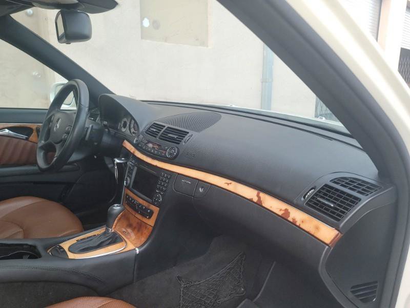 Used 2009 Mercedes-Benz E 550 Sedan image 23