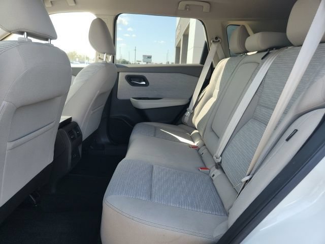 Used 2021 Nissan Rogue SV FWD image 22