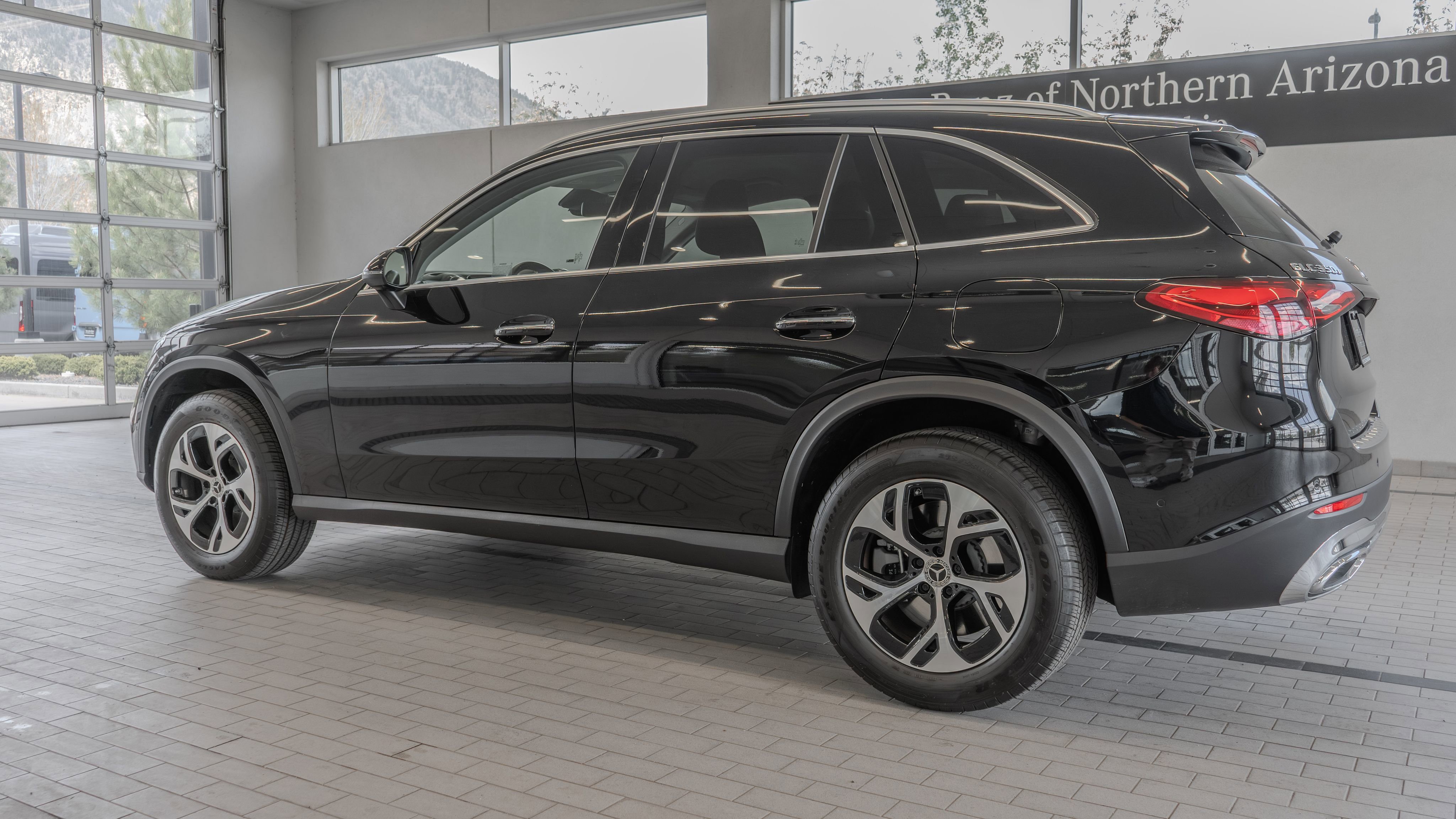 Certified 2025 Mercedes-Benz GLC 350e 4MATIC image 13