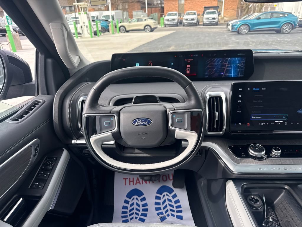 Used 2025 Ford Expedition Platinum w/ Platinum Ultimate Package image 25