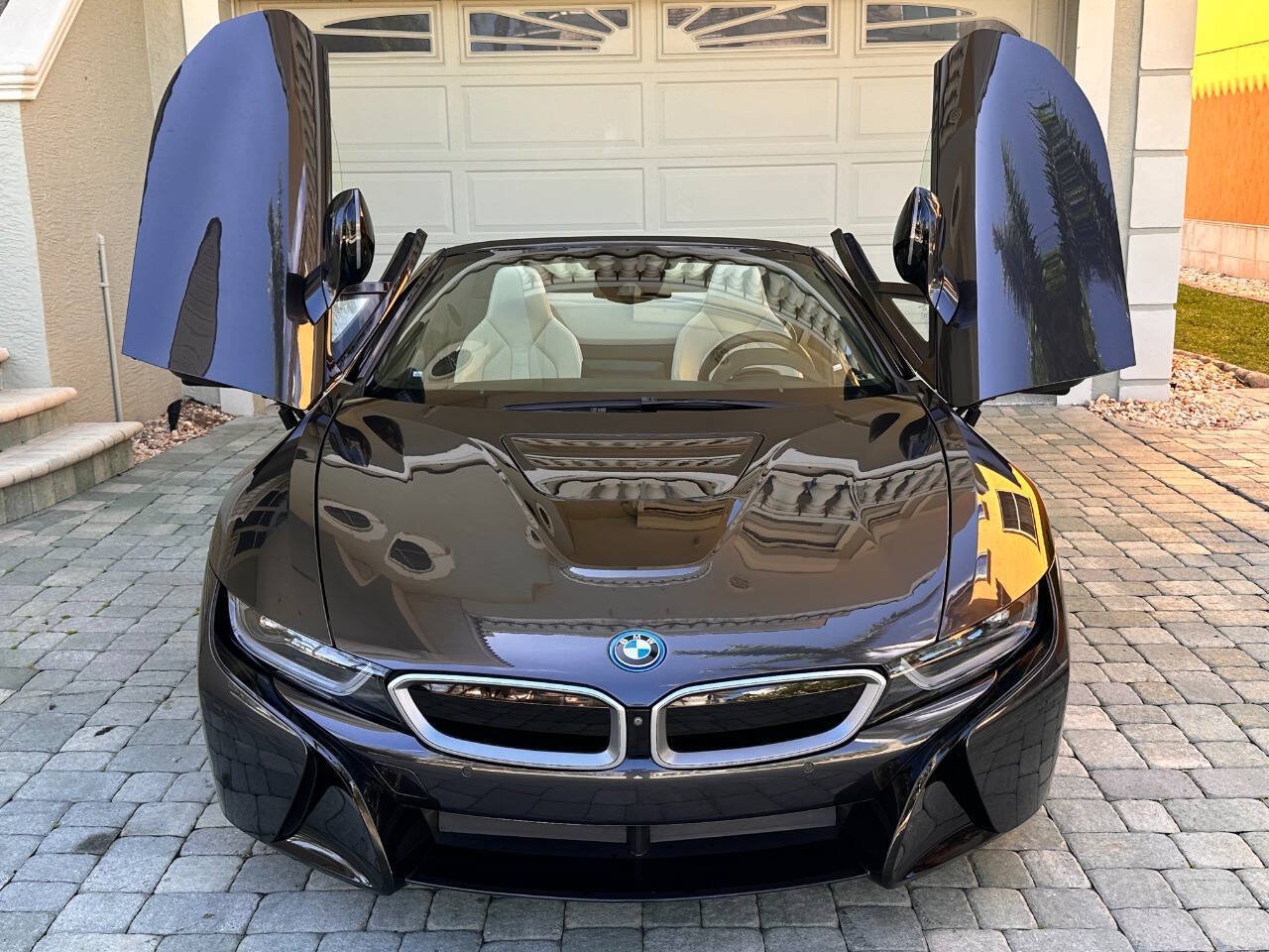 Used 2019 BMW i8 Roadster AWD/4WD image 26