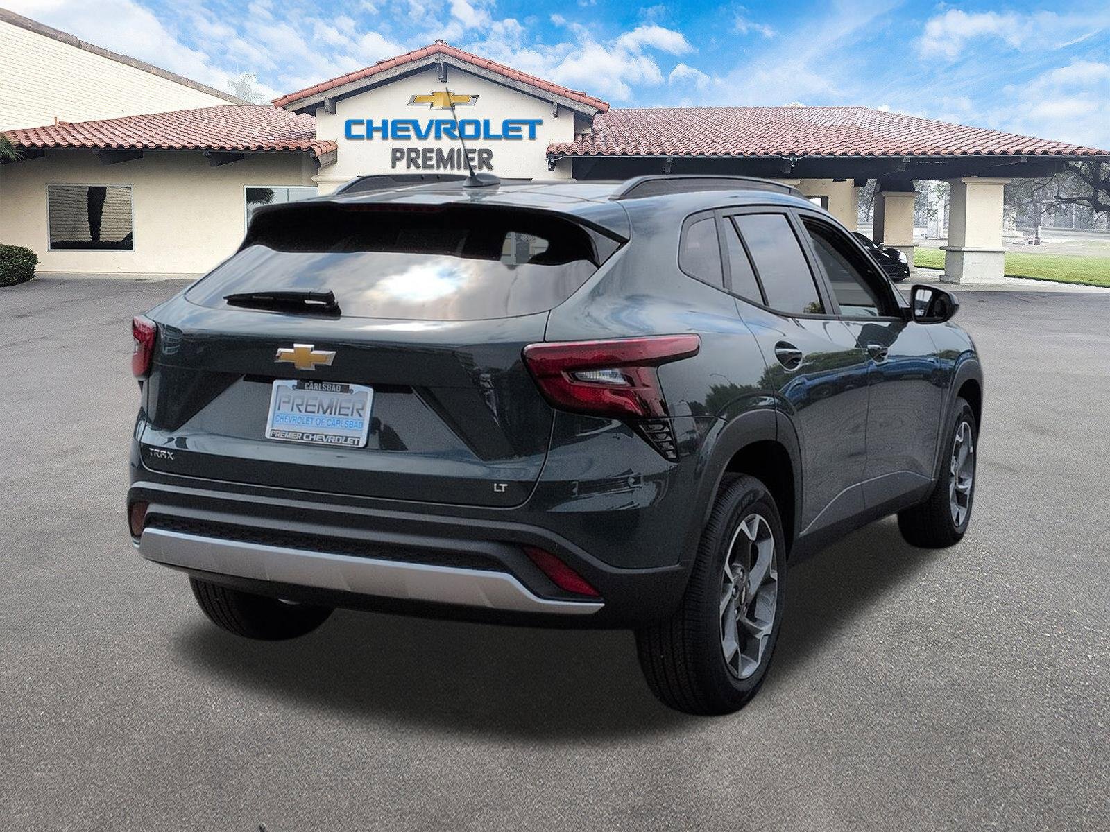 New 2026 Chevrolet Trax LT w/ Driver Confidence Package FWD image 8