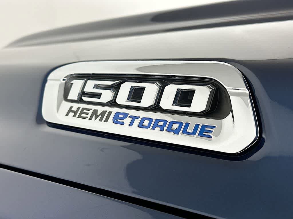 Used 2023 RAM 1500 Laramie AWD/4WD image 7