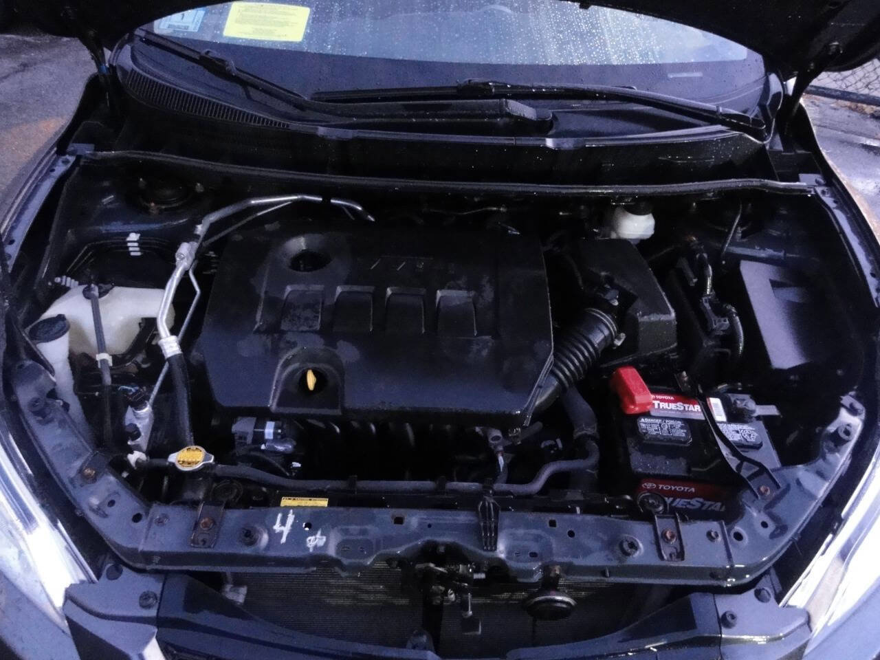 Used 2012 Toyota Matrix L image 38