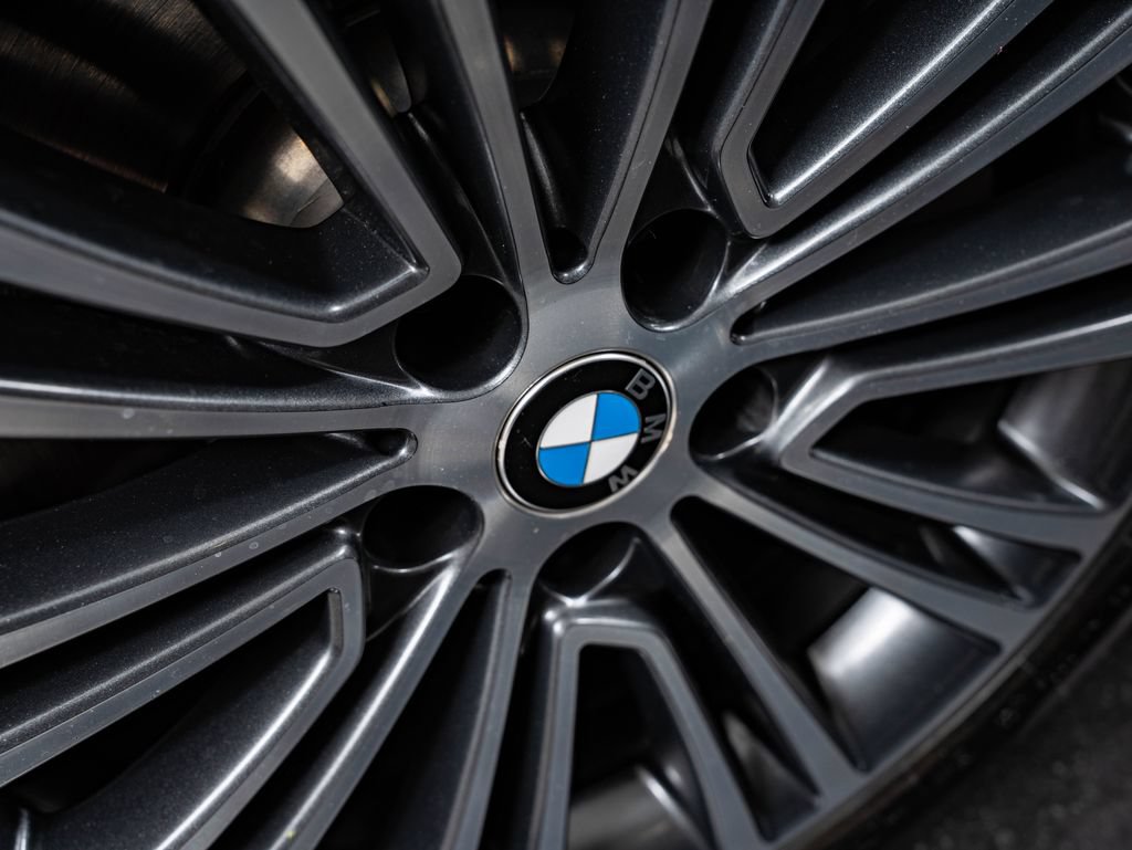Used 2019 BMW 540i xDrive w/ Executive Package AWD/4WD image 8