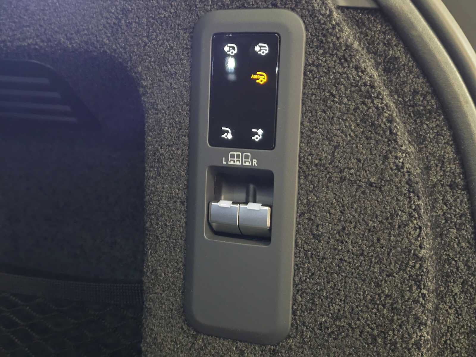 New 2026 Land Rover Range Rover SE AWD/4WD image 15