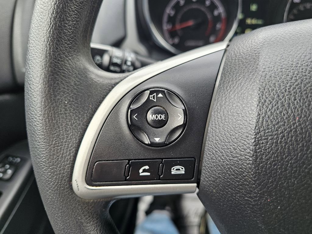 Used 2023 Mitsubishi Outlander Sport SE image 32