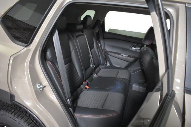Certified 2025 Nissan Rogue SV AWD/4WD image 31