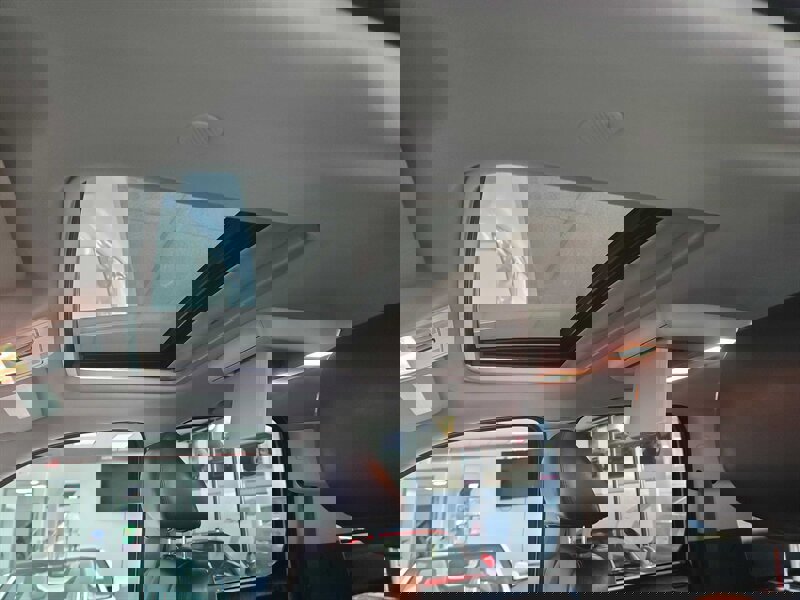 Used 2013 Chevrolet Suburban LTZ image 38