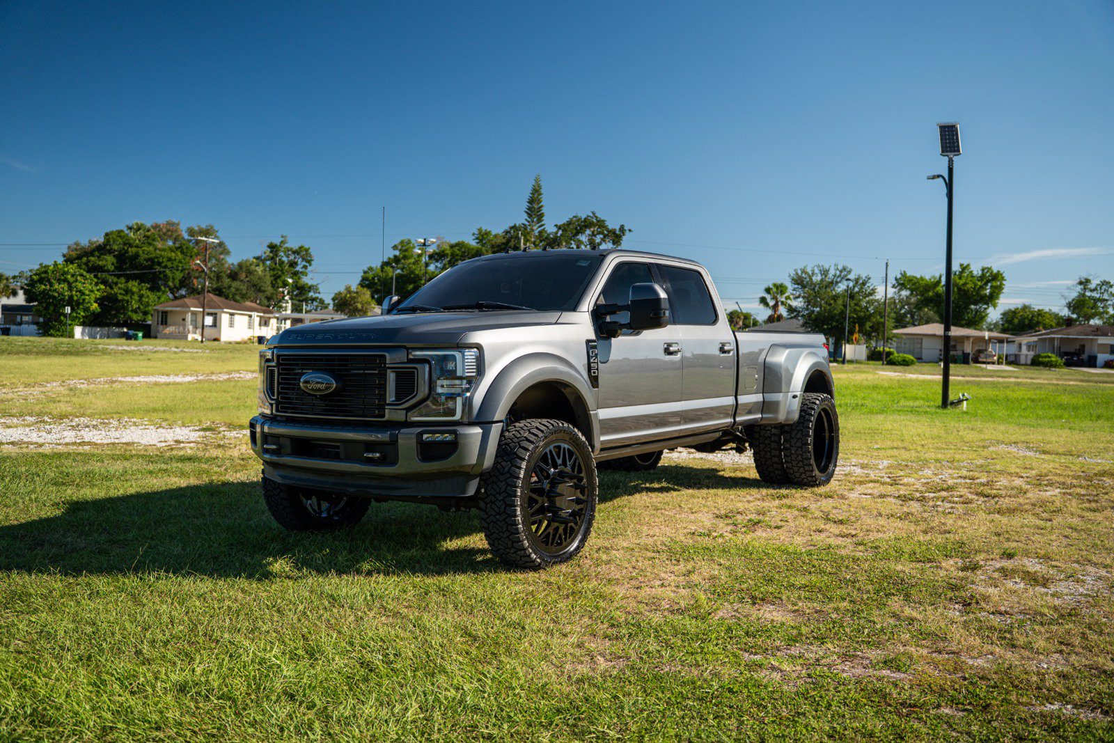 Used 2021 Ford F450 Platinum AWD/4WD image 1