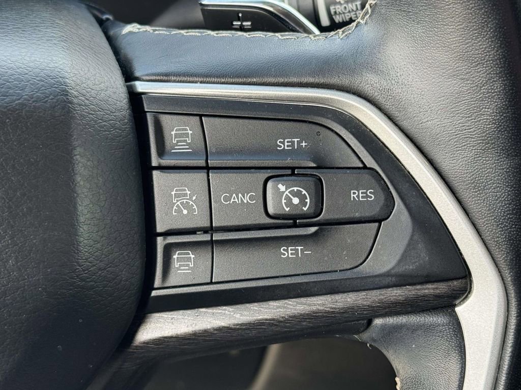 Used 2021 Jeep Grand Cherokee L Limited AWD/4WD image 20