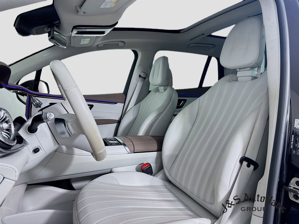 Used 2023 Mercedes-Benz EQS 580 4MATIC SUV image 11