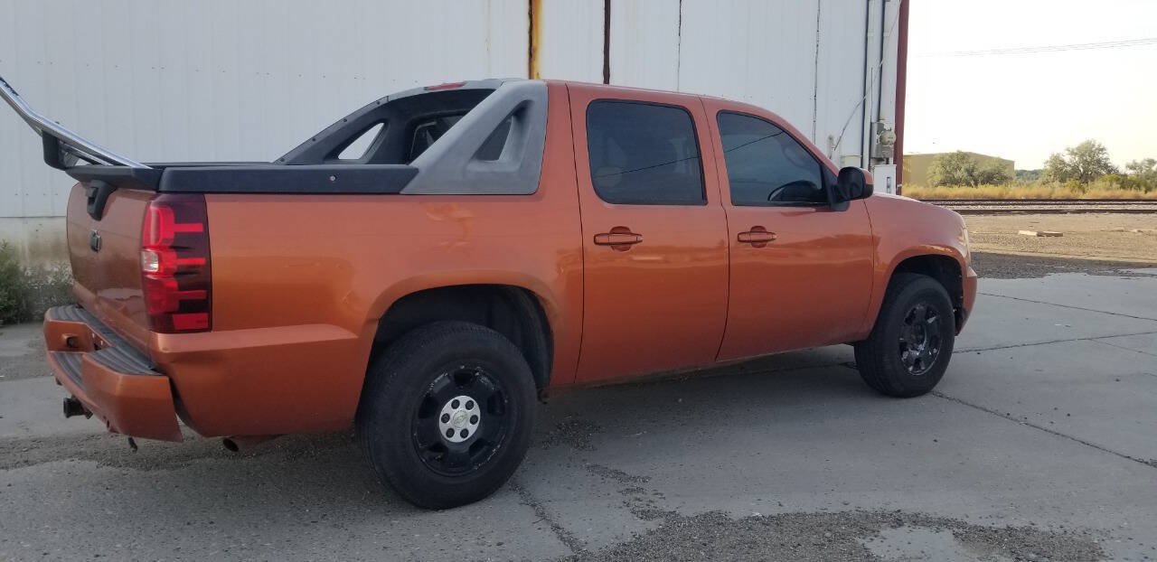 Used 2007 Chevrolet Avalanche LT w/ LT Preferred Equipment Group AWD/4WD image 3