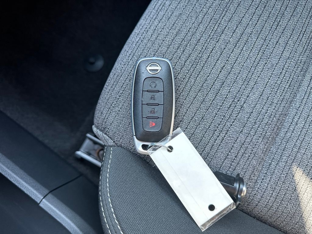 Used 2023 Nissan Rogue SV image 26