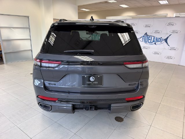 Used 2025 Jeep Grand Cherokee Summit AWD/4WD image 7