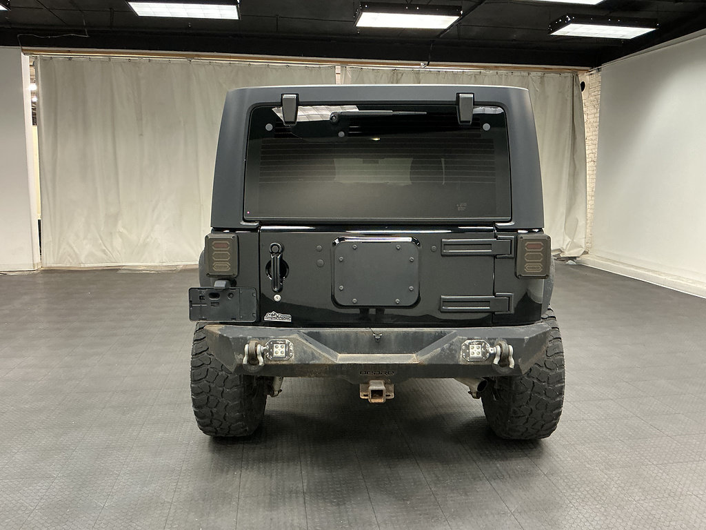 Used 2015 Jeep Wrangler Unlimited Sport w/ Max Tow Package AWD/4WD image 4