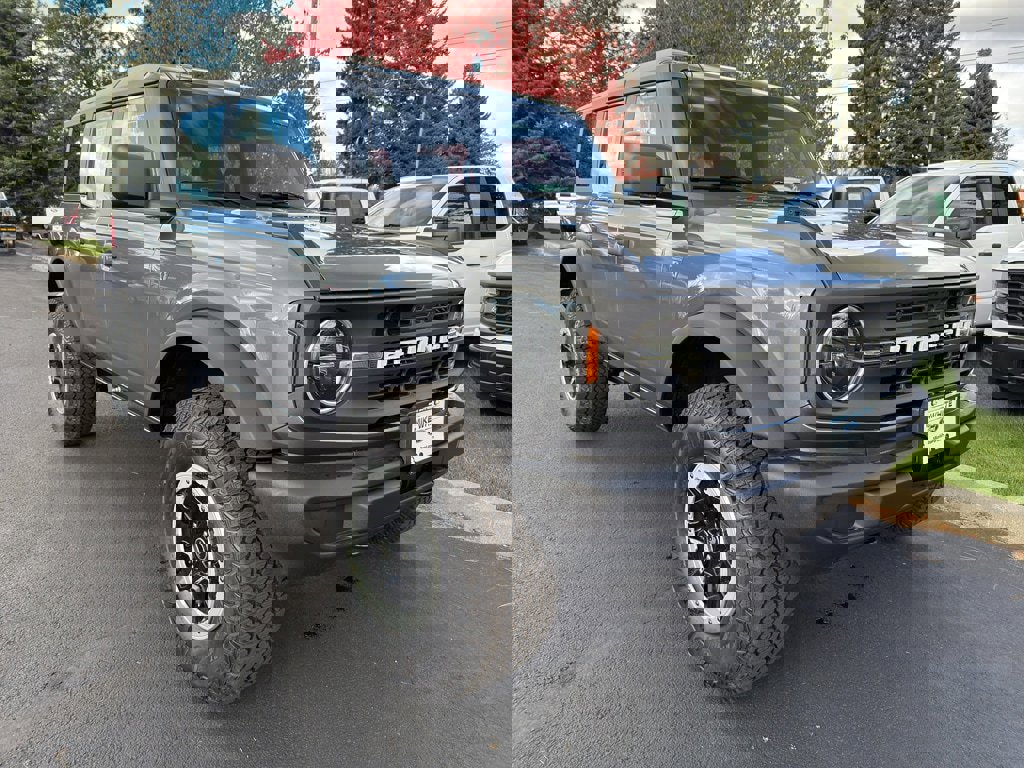 New 2025 Ford Bronco 4-Door w/ Sasquatch Package