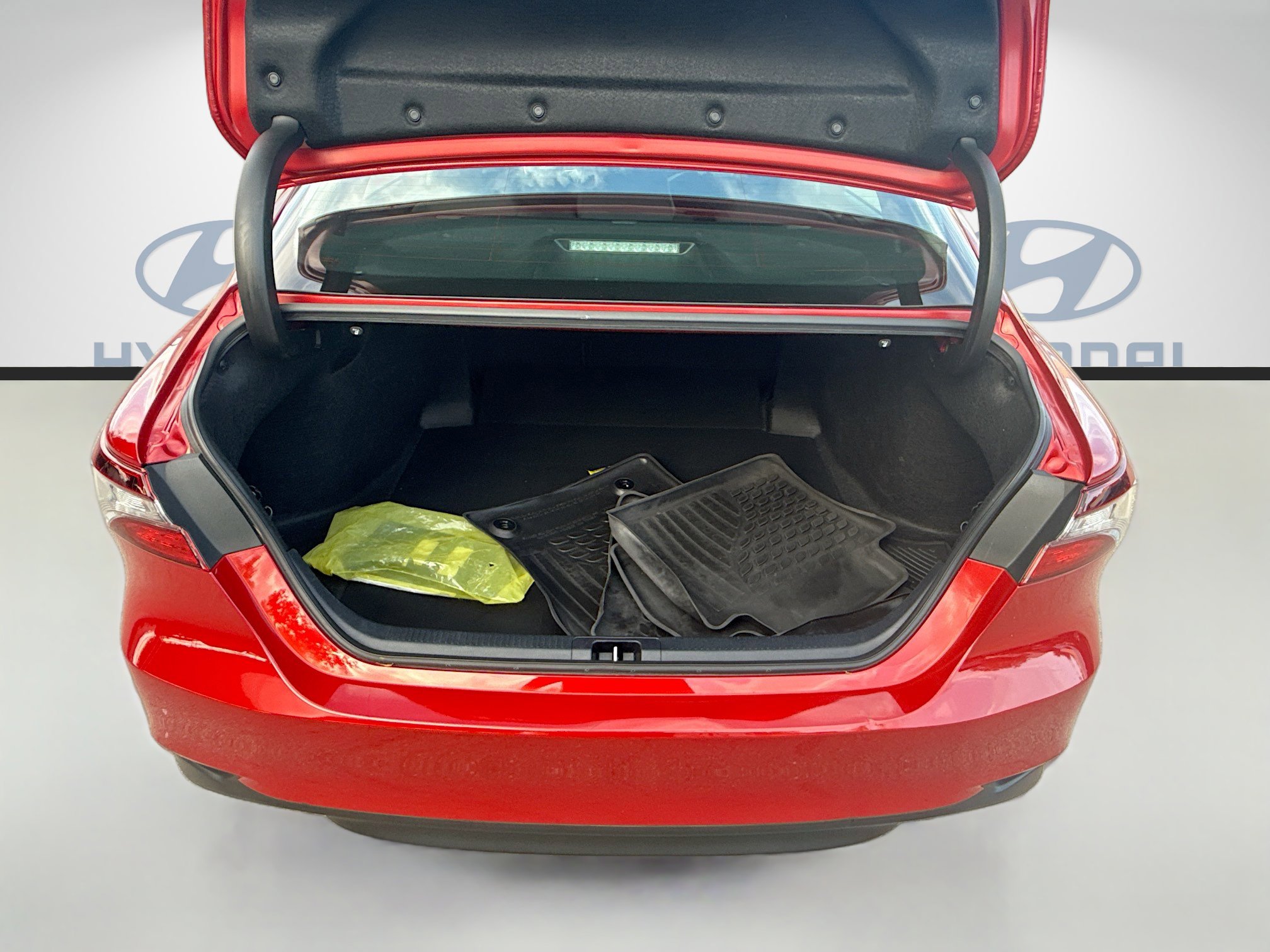 Used 2023 Toyota Camry LE image 23