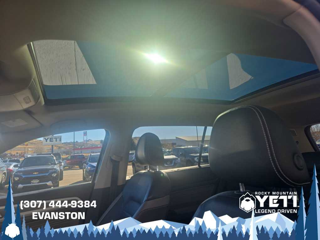 Used 2022 Volkswagen Atlas SEL Premium image 11