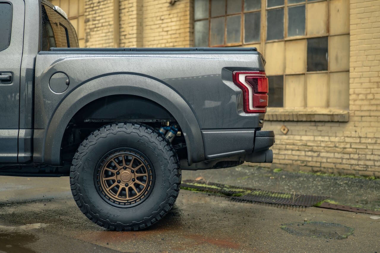 Used 2017 Ford F150 Raptor w/ Equipment Group 802A Luxury image 15