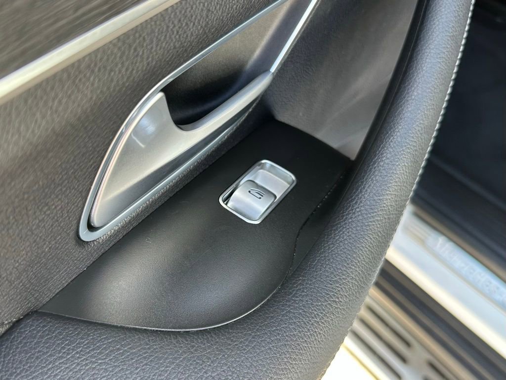 Used 2021 Mercedes-Benz GLE 350 4MATIC image 27