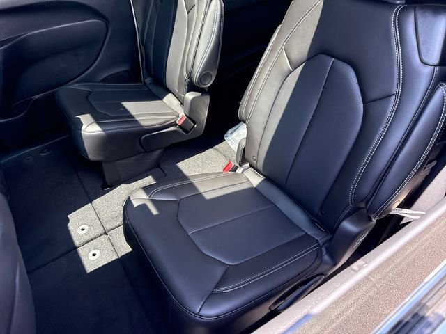 New 2026 Chrysler Pacifica Select FWD image 29