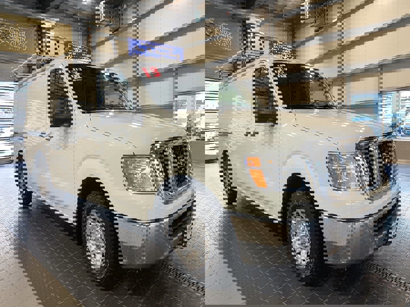 Used 2013 Nissan NV 2500 SV image 1