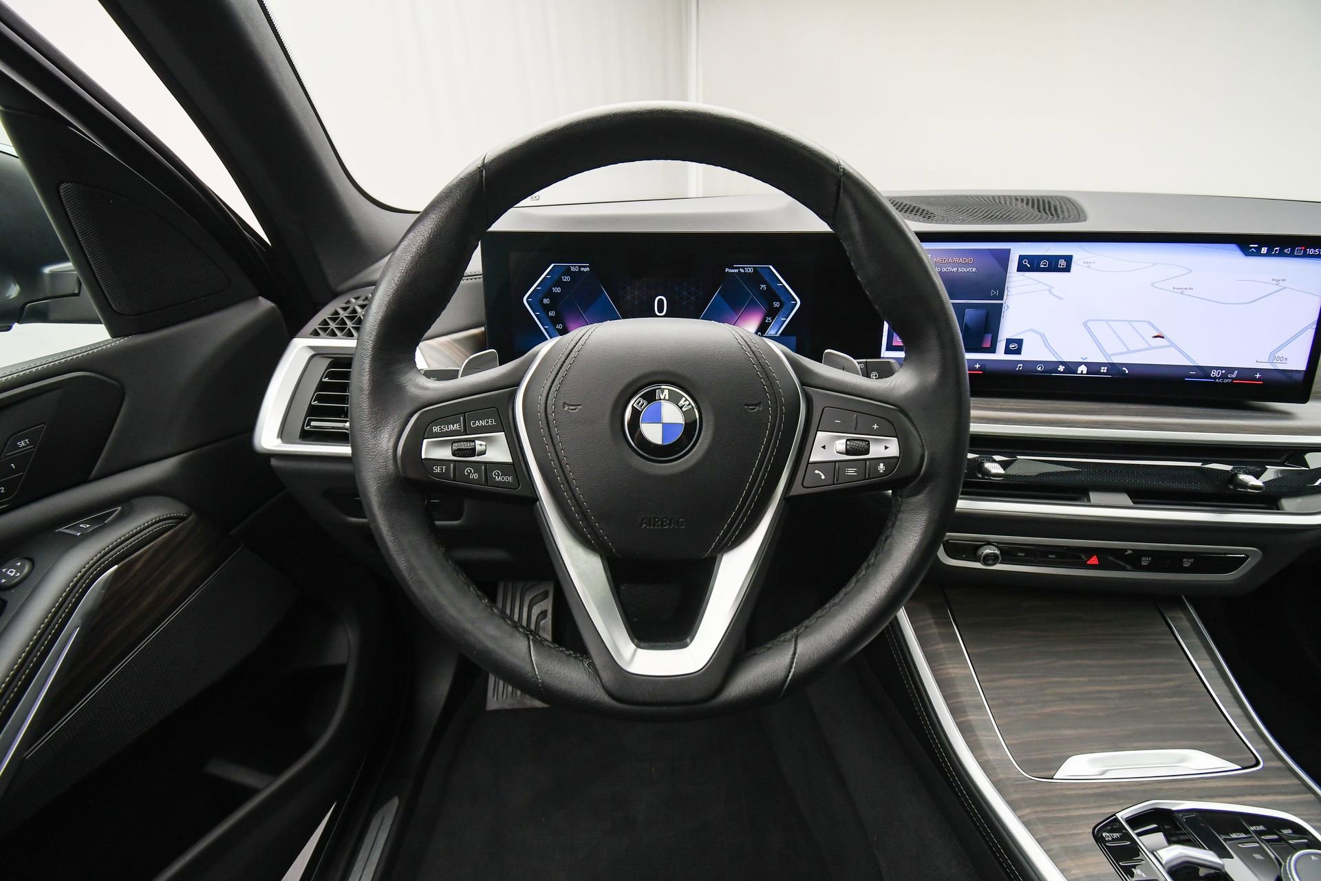 Used 2024 BMW X5 xDrive40i w/ Parking Assistance Package image 15