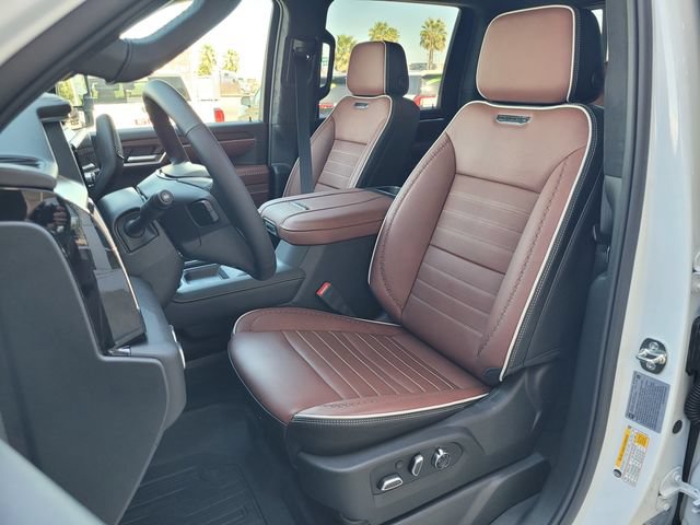 New 2026 GMC Sierra 3500 Denali Ultimate w/ LPO, Black Badging Package AWD/4WD image 14