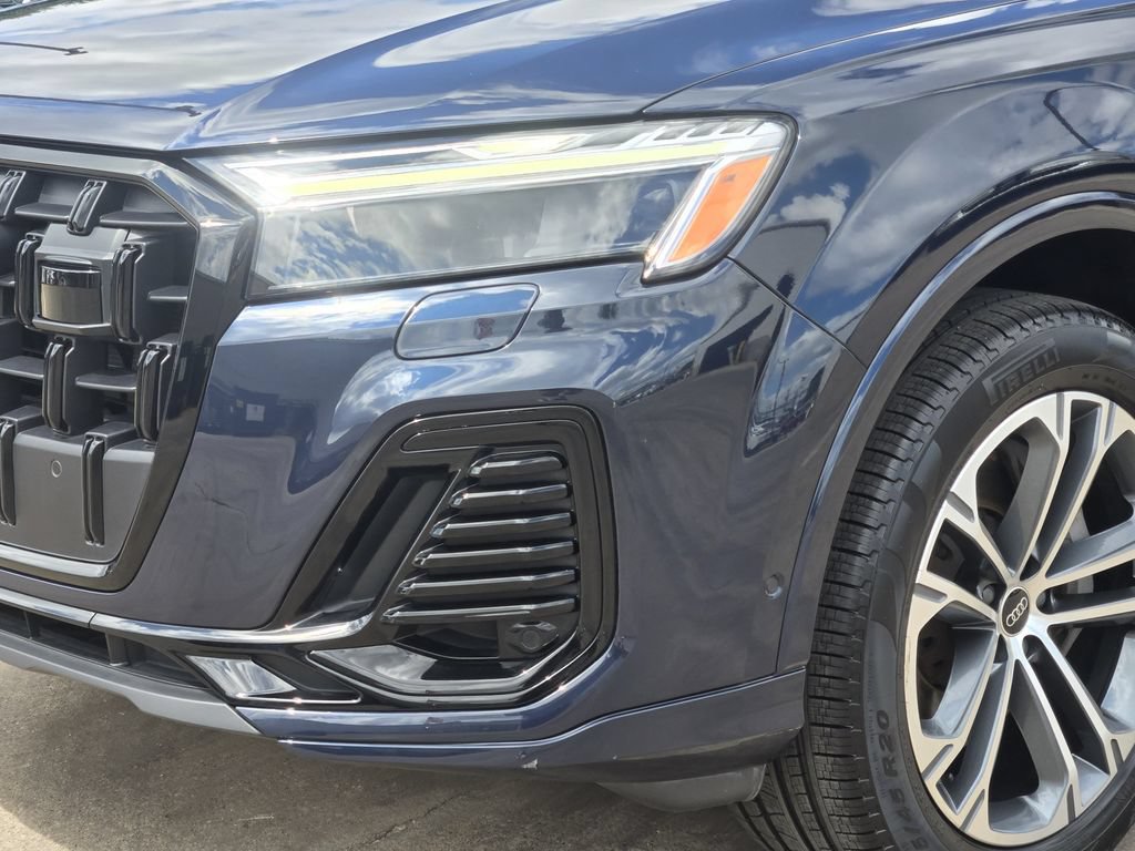 Certified 2025 Audi Q7 2.0T Premium Plus w/ Premium Plus Package AWD/4WD image 12